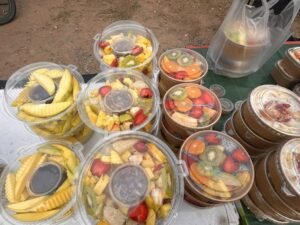 Alternative view of สนับสนุนสลัดผลไม้ ร้านคุณนุ่น 10 ชุด Support 10 sets of fruit salad from Khun Noon’s shop.